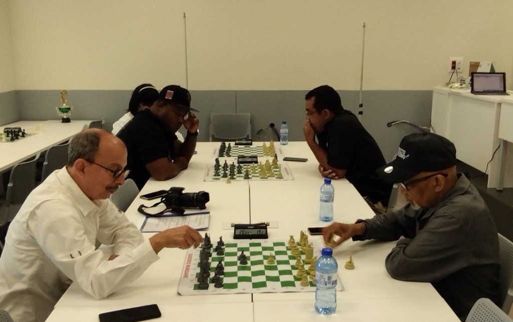 Oscar Camino contra Federico Díaz