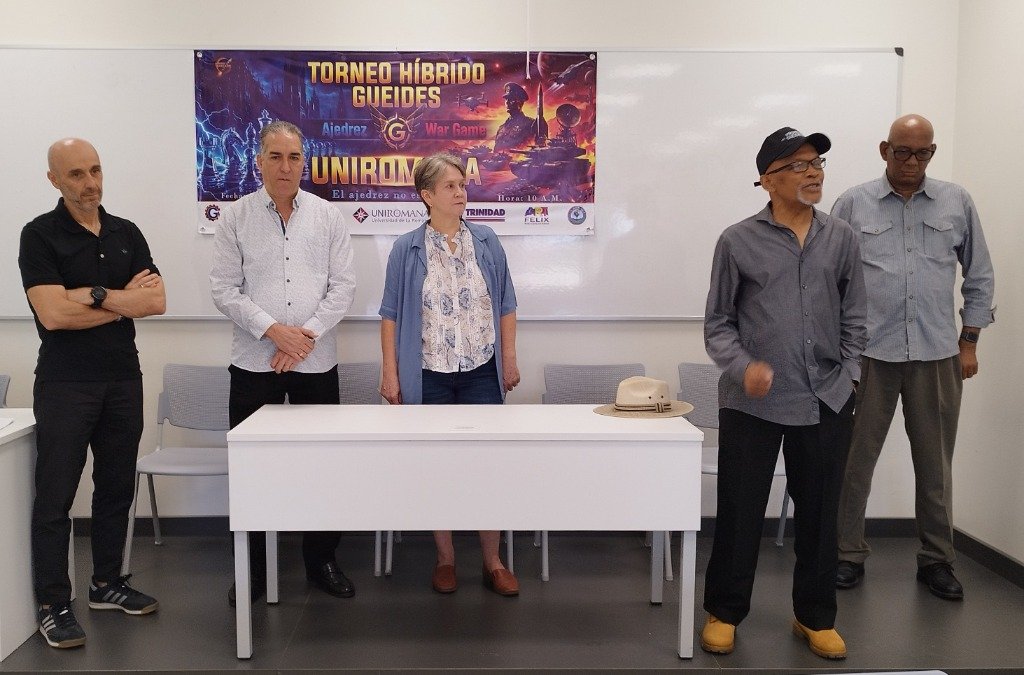 Mesa de Honor del Torneo Híbrido